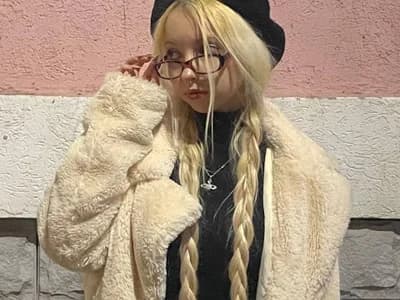 LilithVance wants you to join her for flirty cam sessions.